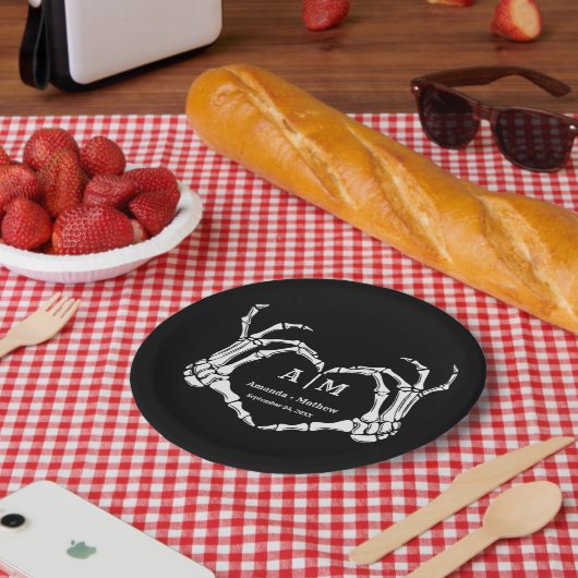 Gothic Halloween Skull Hand Heart Black Wedding Papieren Bordje (Picknick)