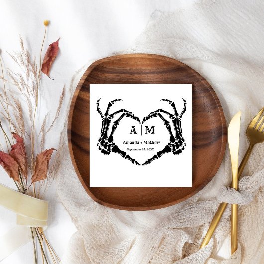 Gothic Halloween Skull Hand Heart Black Wedding Servet