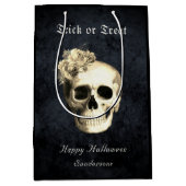 Gothic Halloween Skull White Roses gepersonaliseer Medium Cadeauzakje (Voorkant)
