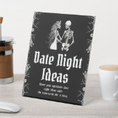 Gothic Halloween Vrijgezellenfeest Datum nacht Ide Reclamebord Met Voetstuk (Insitu)