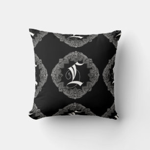 GOTHIC INITIAAL L KUSSEN