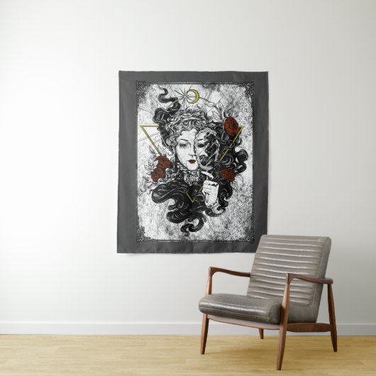 Gothic Mirror Meisje Rozen Wandkleed (In situ)