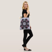 Gothic Monogram Black Paars Gothic Mandala Tote Bag (Op model)