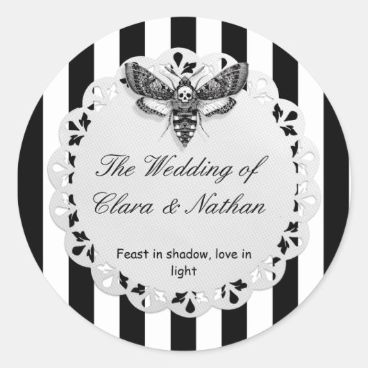 Gothic Moth Skull Wedding – Donker Elegant Ronde Sticker (Voorkant)