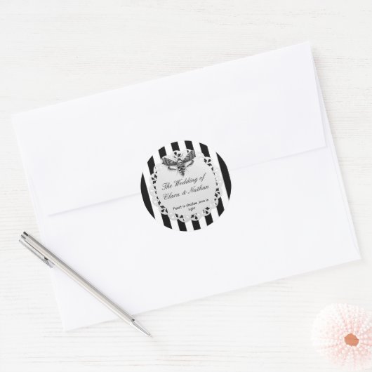 Gothic Moth Skull Wedding – Donker Elegant Ronde Sticker (Envelop)