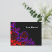 Gothic Nightshade Modern Floral Wedding Aankondigingskaart (Staand voorkant)