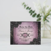 Gothic Paars & Black Halloween Save Date Briefkaar Aankondigingskaart (Staand voorkant)