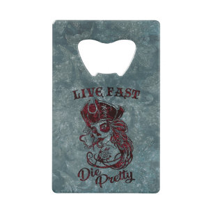 Gothic Pirate Skull Woman Live Fast Die Creditkaart Flessenopener
