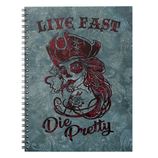 Gothic Pirate Skull Woman Live Fast Die  Notitieboek (Voorkant)