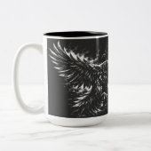 Gothic Raven – door BurnsInHell Tweekleurige Koffiemok (Links)