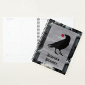 Gothic raven holding red rose planner klantgericht (Display)