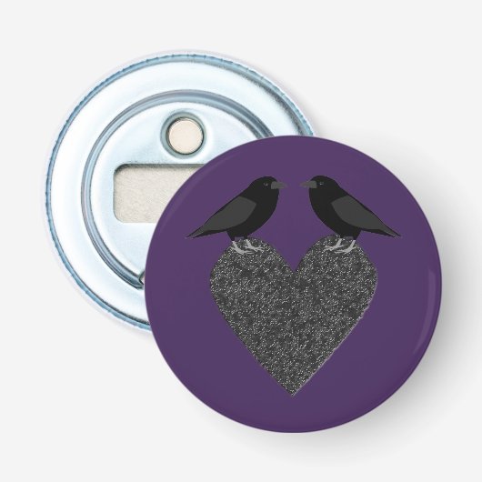 Gothic Ravens and Black Heart Button Flesopener (Voorkant)