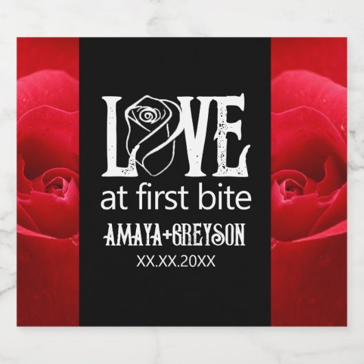 Gothic Red Rose Liefde bij First Bite Bruiloft Sparkling Wijnetiket (Enkel label)