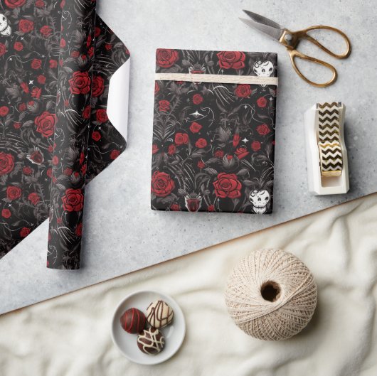 Gothic Red Roses and Skulls Cadeaupapier (Crafts)