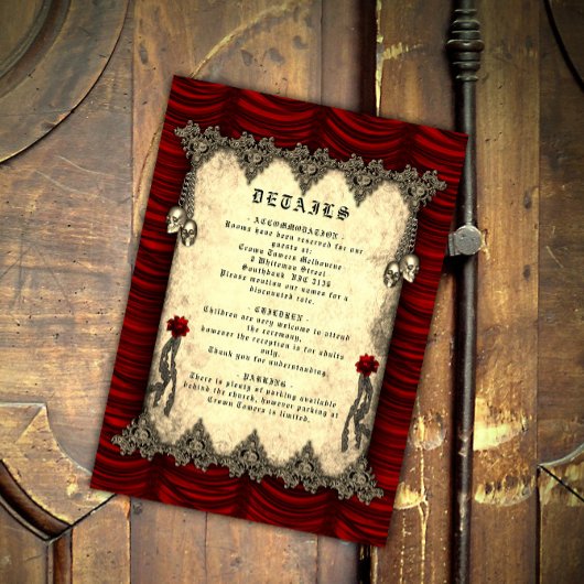 Gothic Red Silk and Gold Skulls Wedding Informatiekaartje