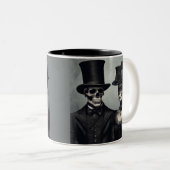 Gothic Reverie Love's Last Rite Tweekleurige Koffiemok (Voorkant rechts)