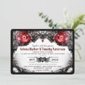 Gothic Rode Rozen en Spinnen Halloween Trouwdag Kaart (Staand voorkant)