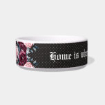 Gothic romantic bouquet Medium Pet Bowl Voerbakje<br><div class="desc">Een boeket met roze en bruine rozen vult de donkere halftone achtergrond aan voor een elegant ontwerp dat aantrekkelijk is voor romantische gotische katteneigenaars.</div>