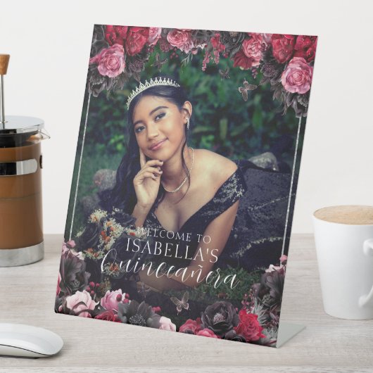Gothic Roze Rood & Zwart Quinceañera Welkom Reclamebord Met Voetstuk (Insitu)