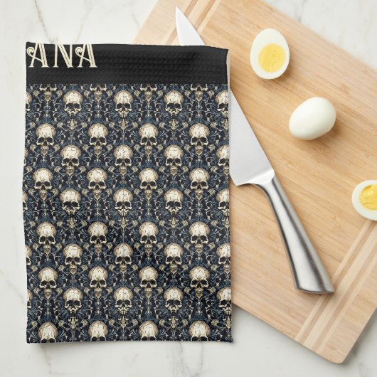 Gothic Schedels met Blauwe Bloemen Theedoek (Quarter Fold)