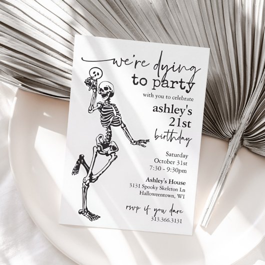 Gothic Skeleton Stervend om Halloween-verjaardag t Kaart