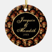 Gothic Skull Black Red Monogram Halloween Keramisch Ornament (Voorkant)