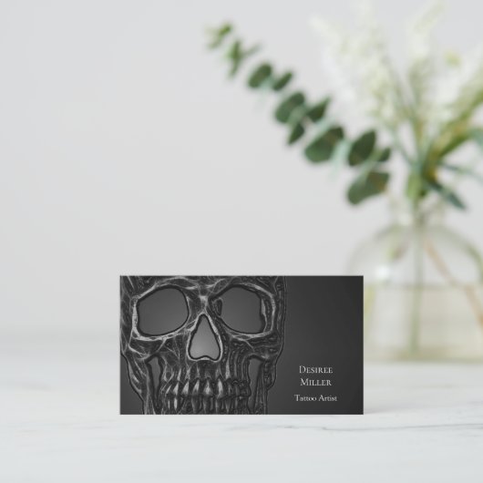 Gothic Skull Head Grey Metallic Tattoo Shop Visitekaartje (Staand voorkant)