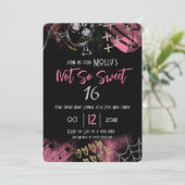 Gothic Skull Sweet 16 Verjaardagsfeestuitnodiging Kaart (Staand voorkant)