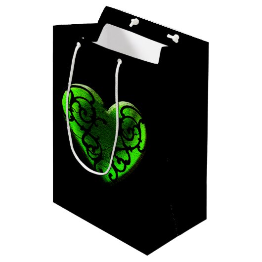 Gothic St. Patrick's Day Green Heart Gift Bag Medium Cadeauzakje (Voorkant Gekanteld)