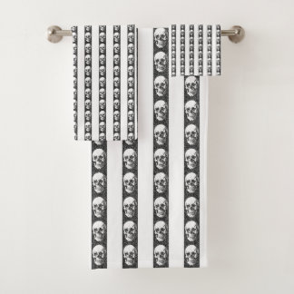 Gothic striped pattern with skulls bad handdoek