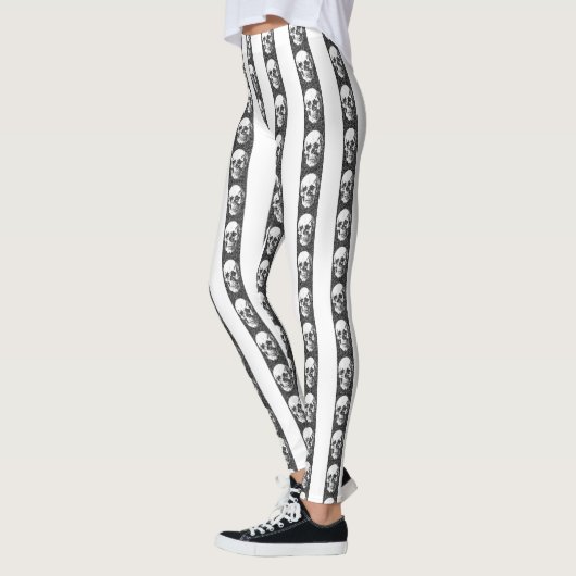 Gothic striped pattern with skulls leggings (Links)