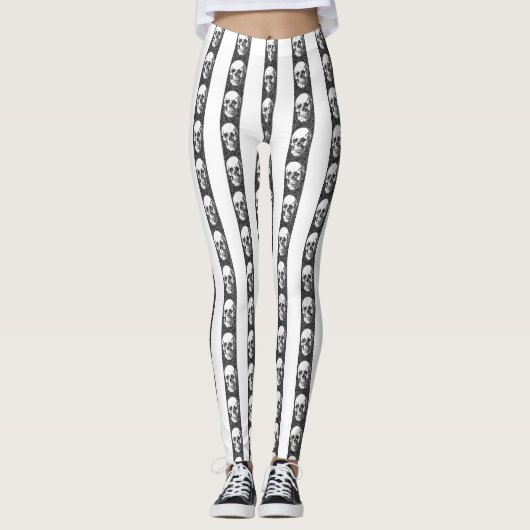 Gothic striped pattern with skulls leggings (Voorkant)