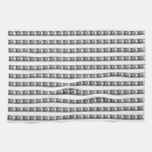 Gothic striped pattern with skulls theedoek (Horizontaal)