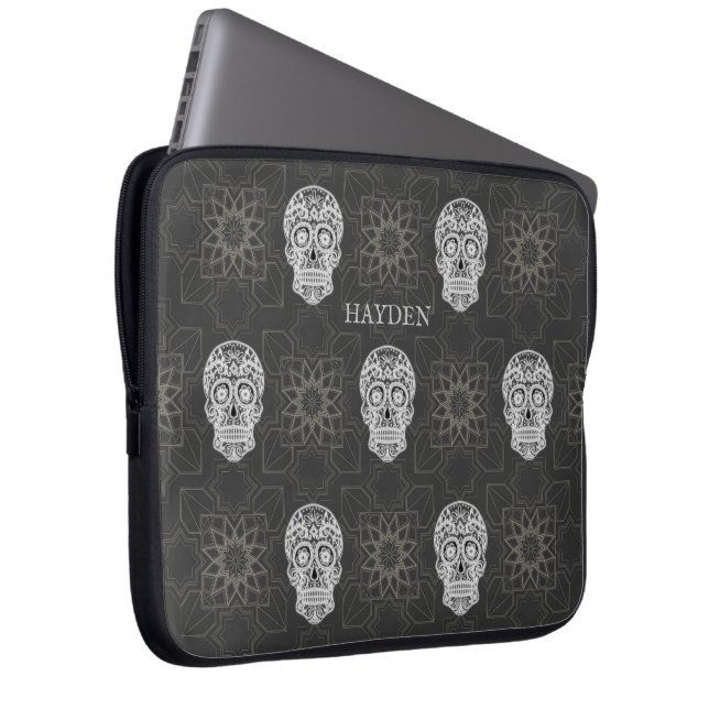 Gothic Sugar Skull and Grey Geometric Personalised Laptop Sleeve (Voorkant Rechts)