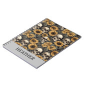 Gothic Sunflower Skull - Gepersonaliseerd monogram Notitieboek (Linkerzijde)