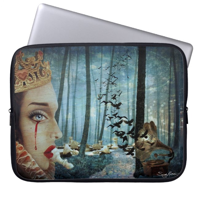 Gothic Surreal Unieke Collage Sad Queen of Hearts Laptop Sleeve (Voorkant)