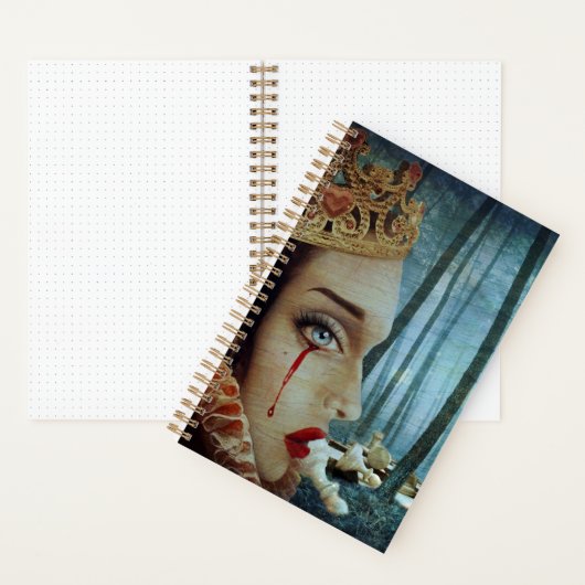 Gothic Surreal Unieke Collage Sad Queen of Hearts Notitieboek (Binnen)