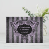 Gothic thema zwart en paarse verlovingsfeest kaart (Staand voorkant)