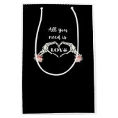 Gothic Valentijnse Classic - Skelet Handen Hart Medium Cadeauzakje (Voorkant)