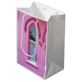 Gothic Window and Snow - Martha's Vineyard Medium Cadeauzakje (Voorkant Gekanteld)