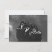 Gothic Zwart Wit Raven Omhelzen Bruiloft QR Code RSVP Kaartje (Achterkant)