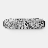 Gothische kathedraal:  Zwart Skateboard (Horizontaal)