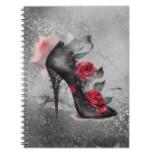 Gothische Mode met Stiletto en Red Rose Splash Notitieboek (Voorkant)