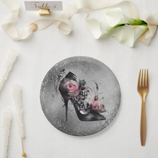 Gothische Mode Stiletto-hiel met roze moerasrozen Papieren Bordje (Huwelijk)