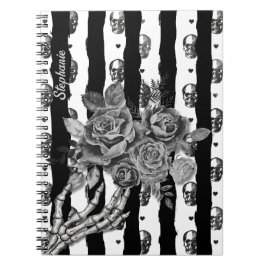 Gothische monochrome gestreepte schedels en rozen notitieboek