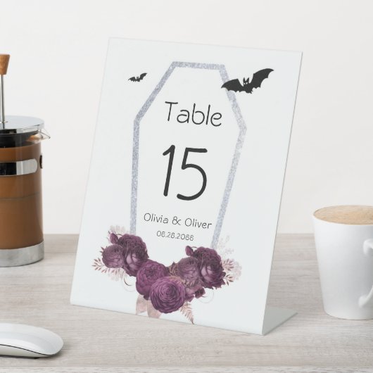 Gothische Paarse en zilverkatoenvlekken Reclamebord Met Voetstuk (Insitu)