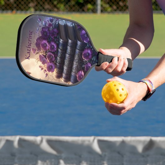 Gotisch boek paarse bloemen pickleball paddle (Insitu)