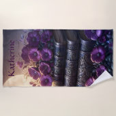 Gotisch boek paarse bloemen strandlaken (Voorkant)