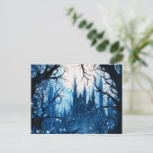 Gotisch Kasteel Volle Maan in het bos Halloween Feestdagenkaart (Staand voorkant)