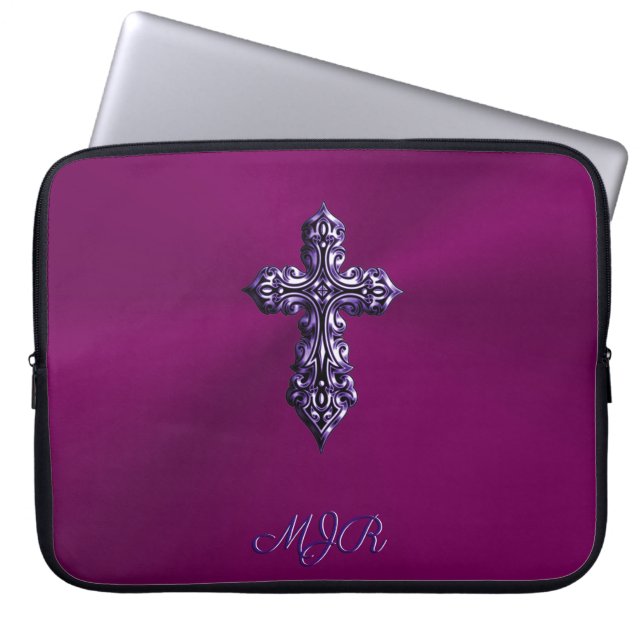Gotisch kruis in reliëfdruk in Paars met monogram Laptop Sleeve (Voorkant)